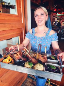 Mehr über den Artikel erfahren ?WEIHNACHTSGANS NUR AM 24.12.24?Jetzt bestellen & bezahlen!