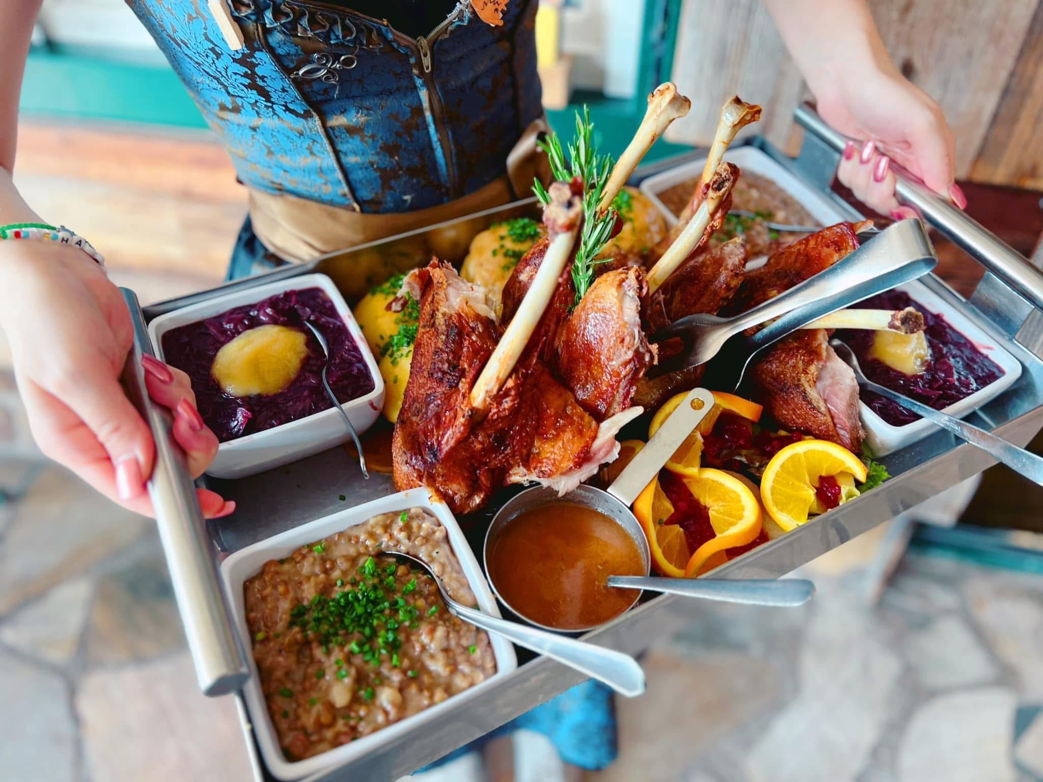 Du betrachtest gerade 🪿GANSLWOCHEN🪿 in der Alm von MO 13.10.2025 – SO 30.11.2025 – JETZT SCHON VORBESTELLEN + VORAUSZAHLUNG ❗️